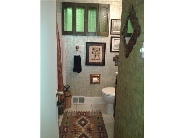 4903 Helene Road Memphis, TN 38117 - Photo 20 of 25 Renovated bath with new vanity and upgraded fixtures