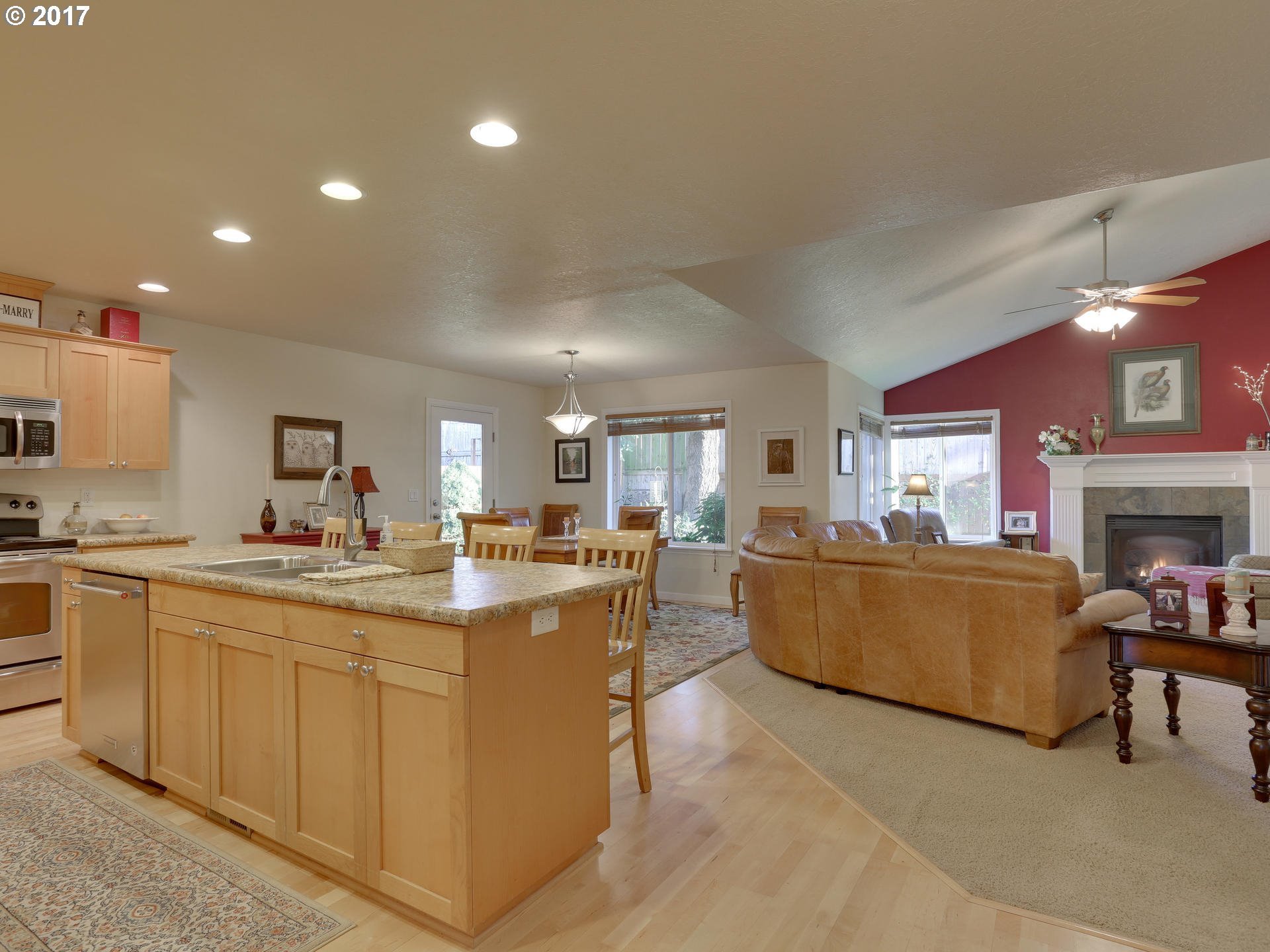 3648 10th Street Hubbard, OR 97032 - Photo 8 of 25