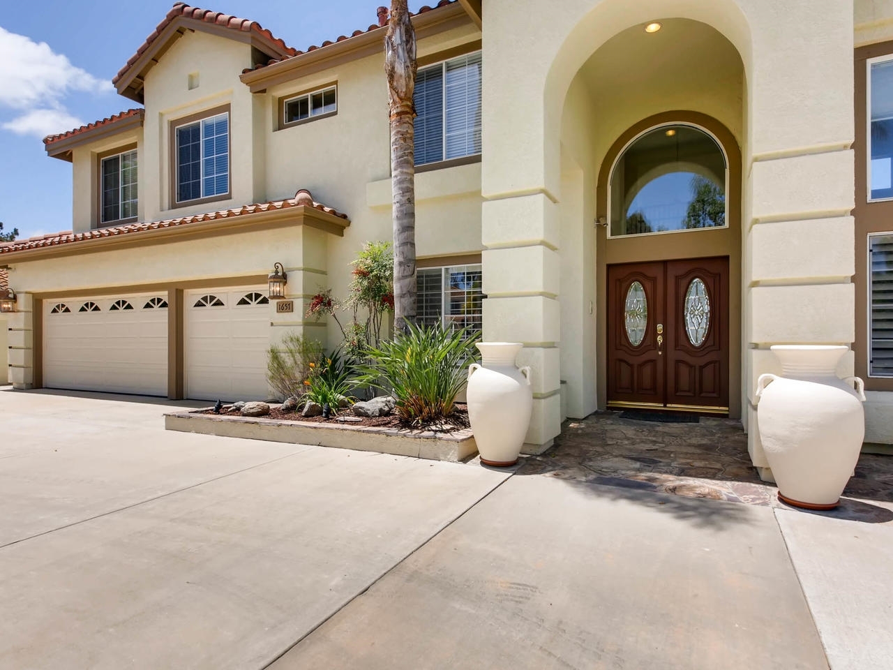 1657 Del Mar Road Oceanside, CA 92057 - Photo 3 of 19 Gallery Image 3
