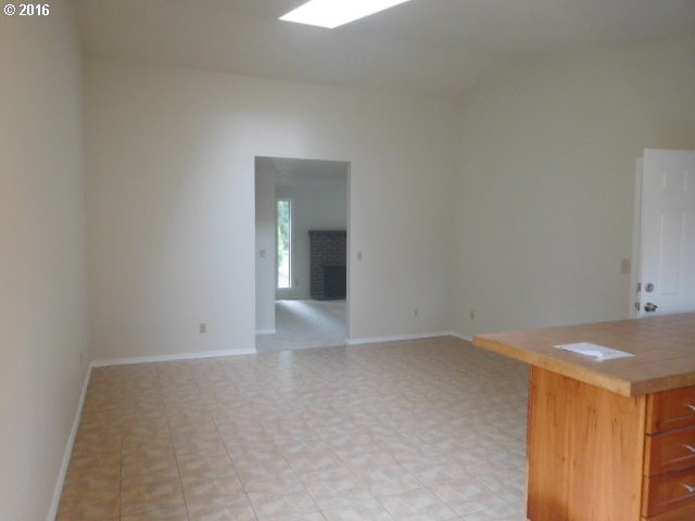 12755 Southwest Davies Road Beaverton, OR 97008 - Photo 10 of 17 Gallery Image 10