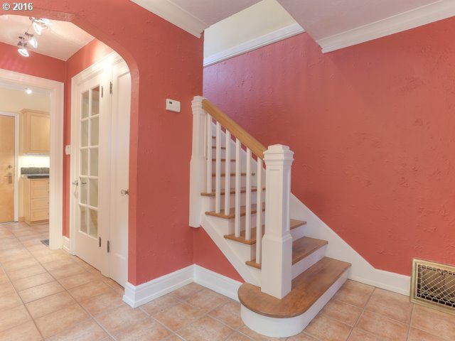 2945 Southwest Fairview Boulevard Portland, OR 97205 - Photo 11 of 30 Gallery Image 11