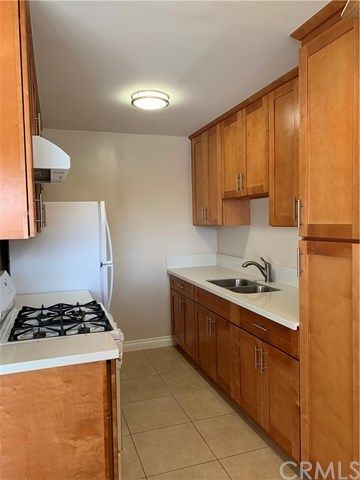 $330,000 | 231 Junipero Avenue, Unit 5, Long Beach, CA 90803