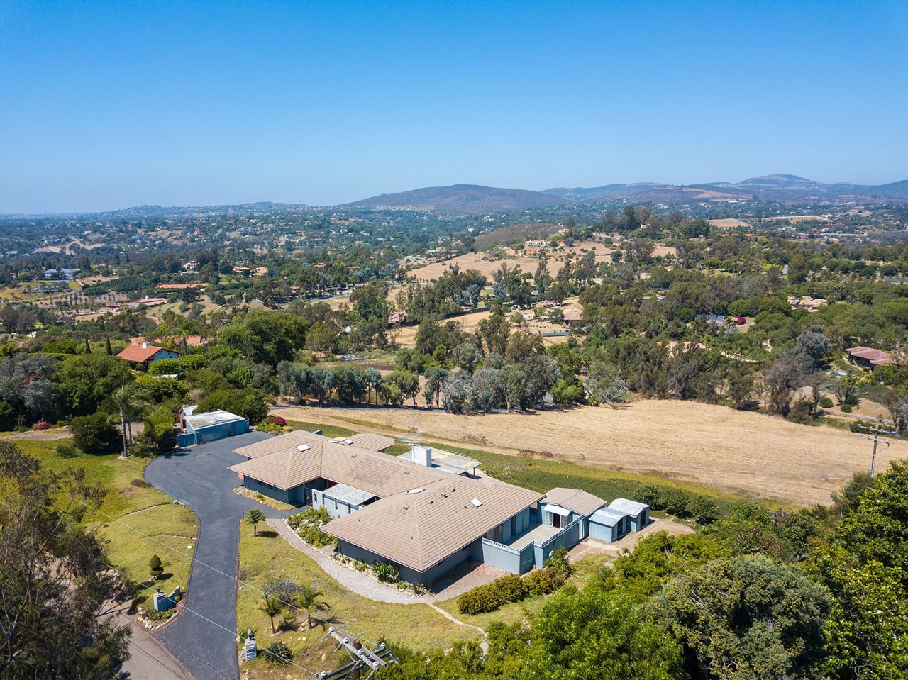 5476 La Crescenta Road Rancho Santa Fe, CA 92067 - Photo 4 of 14