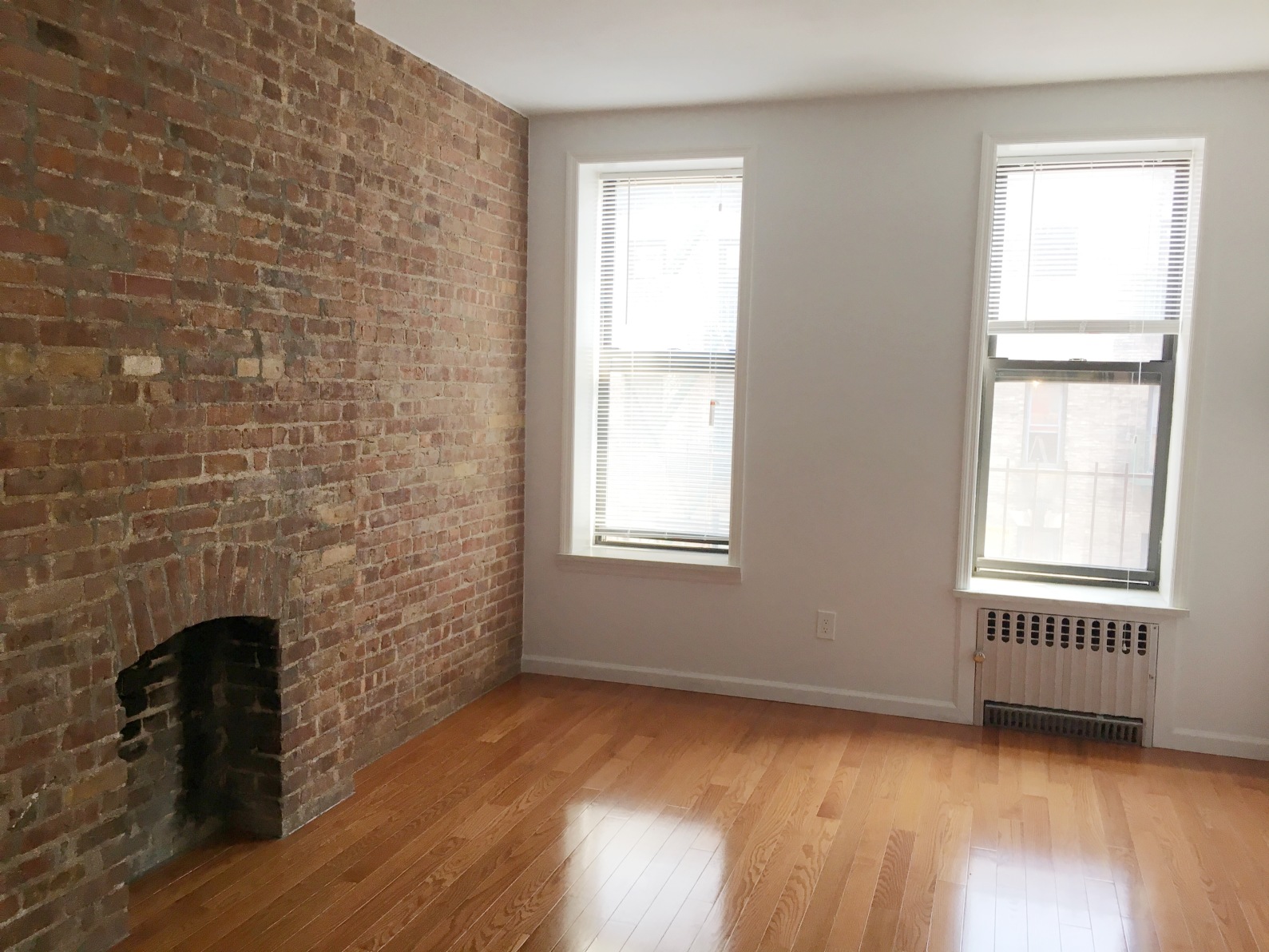 75 Madison Street, Unit 4R Manhattan, NY 10002 - Photo 3 of 8