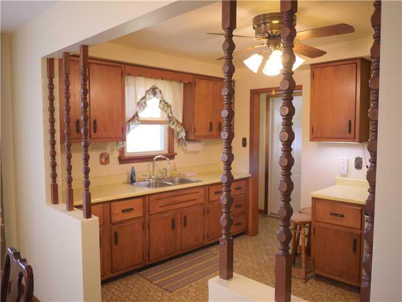 715 2nd Street East Rochester, PA 15074 - Photo 7 of 18