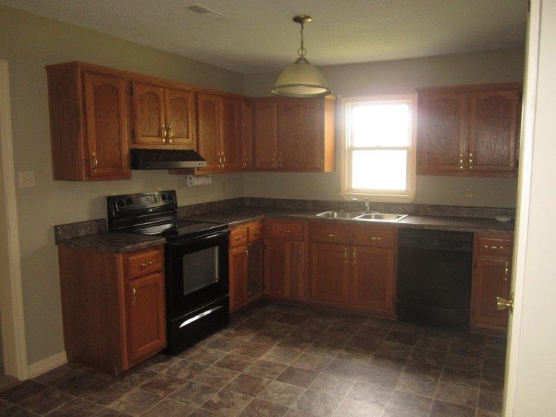 1292 Wadsworth Road Henning, TN 38041 - Photo 7 of 11