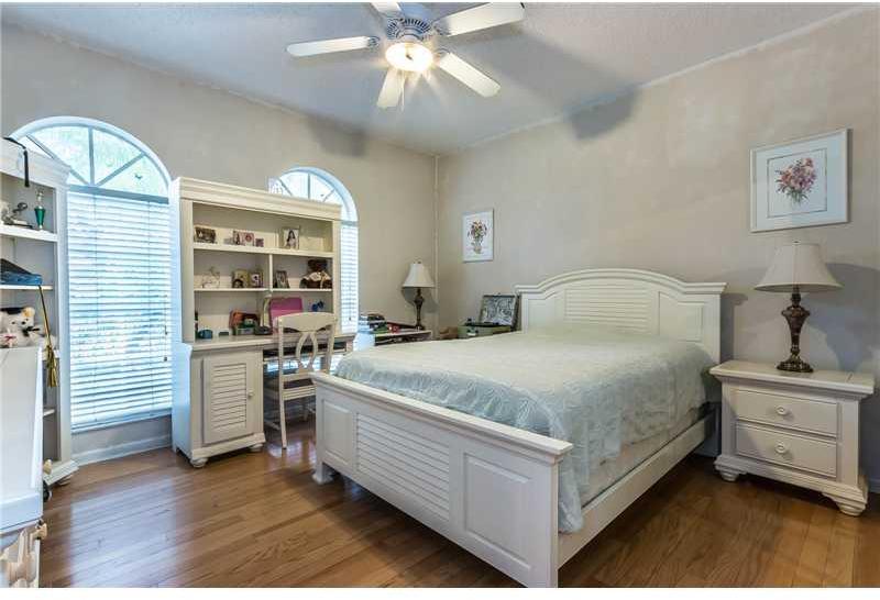 Silver Lakes Pembroke Pines, FL 33029 - Photo 19 of 26