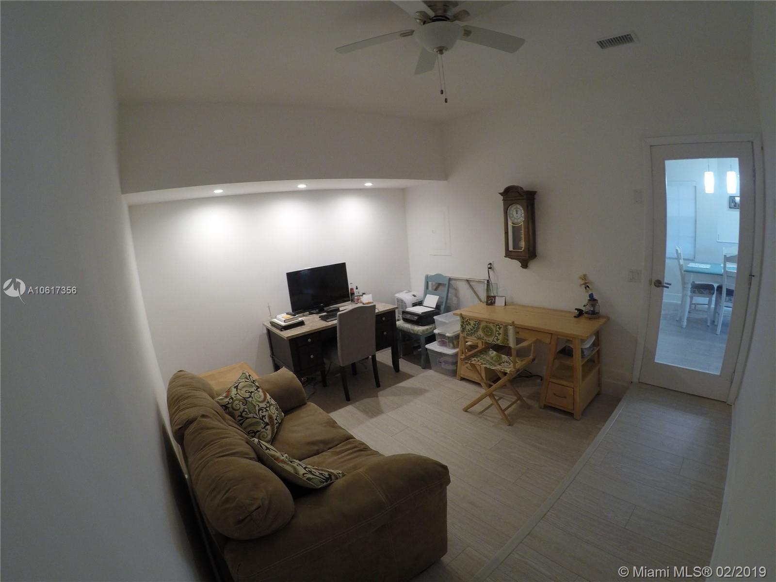 811 Southwest 178th Way Pembroke Pines, FL 33029 - Photo 37 of 51