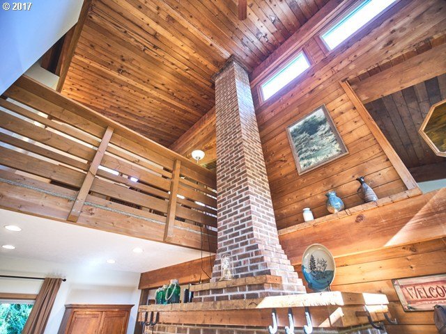 53710 Northwest Scofield Road Buxton, OR 97109 - Photo 6 of 32 Gallery Image 6