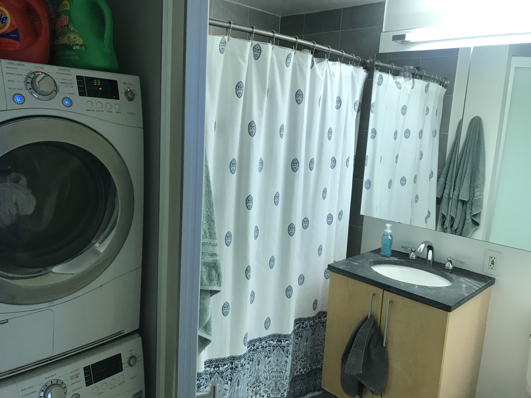 242 East 25th Street, Unit 12B Manhattan, NY 10010 - Photo 9 of 10