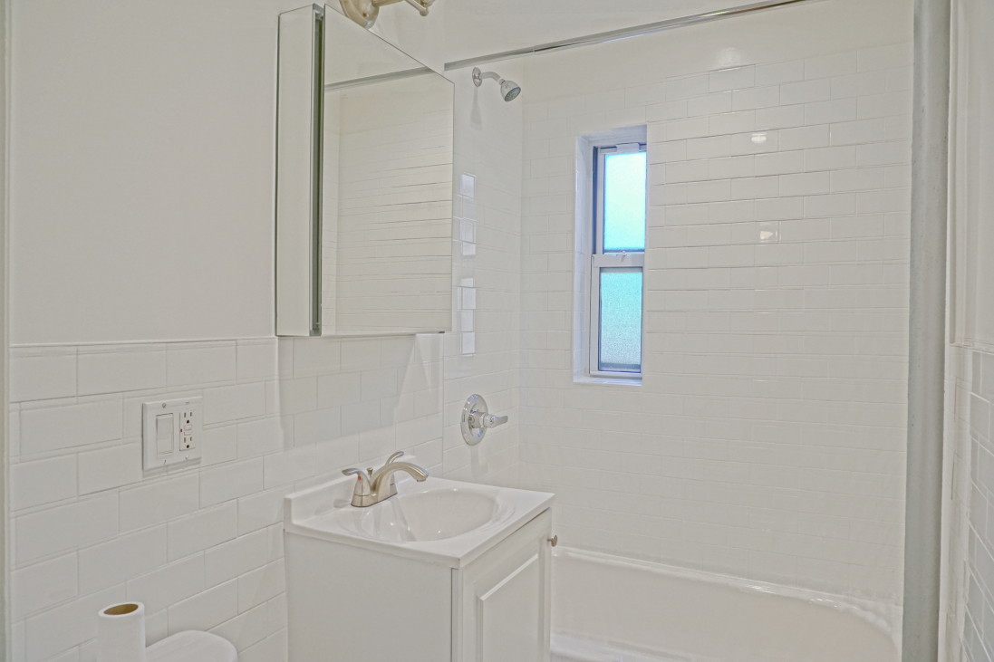 34-47 90th Street, Unit G42 Queens, NY 11372 - Photo 6 of 10