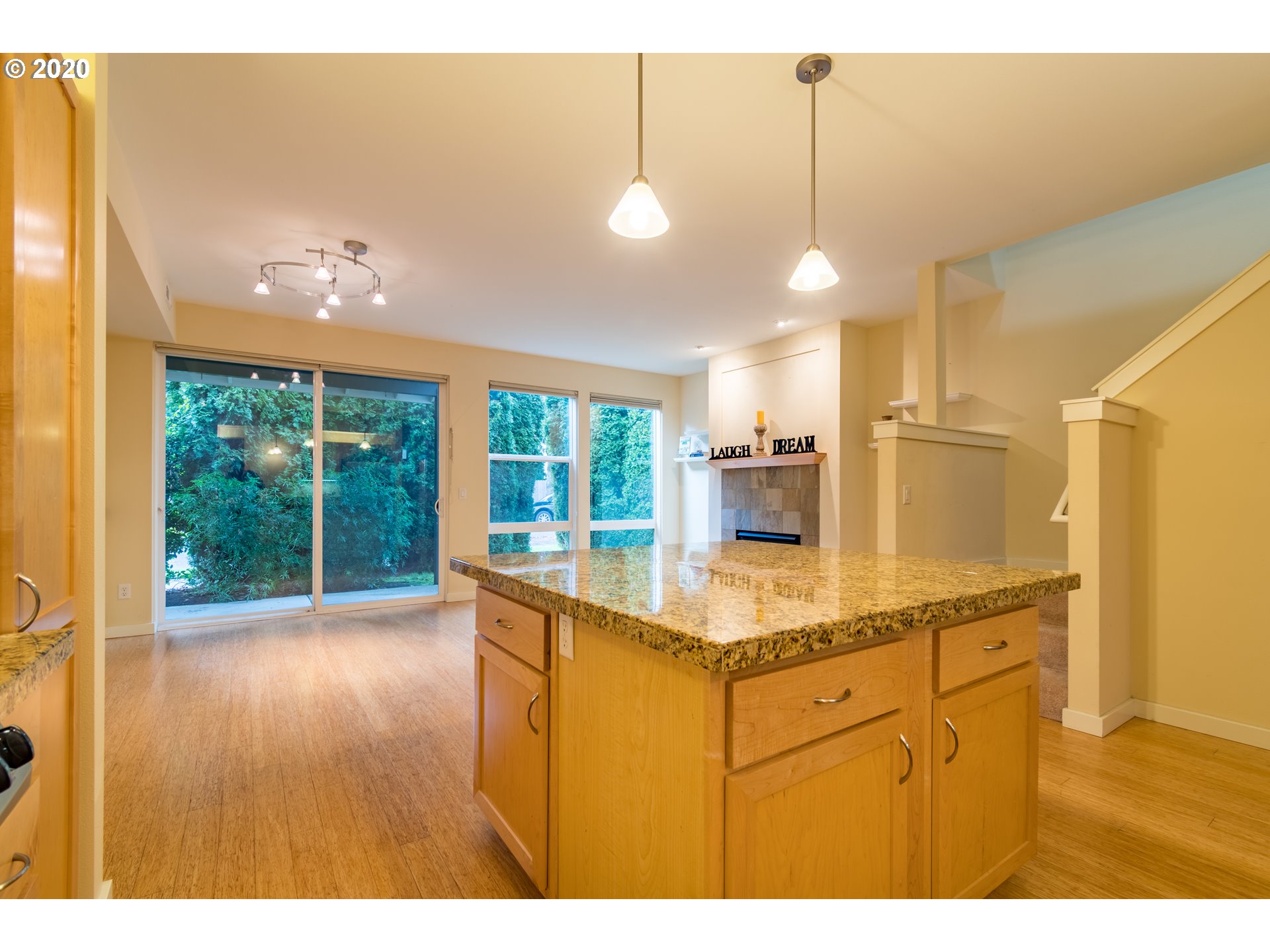 367 Rustic Place, Unit 45 Eugene, OR 97401 - Photo 11 of 32 Gallery Image 11