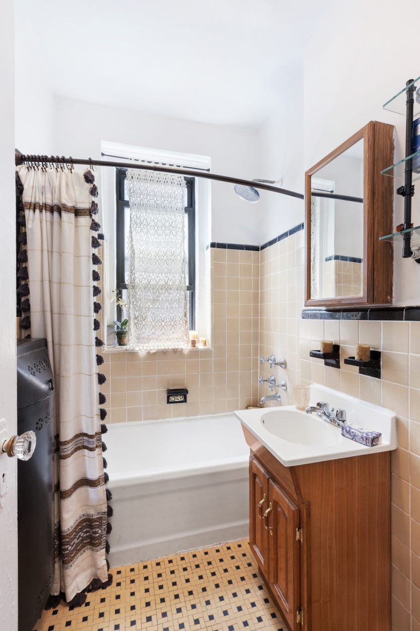 129 West 89th Street, Unit 45 Manhattan, NY 10024 - Photo 6 of 9
