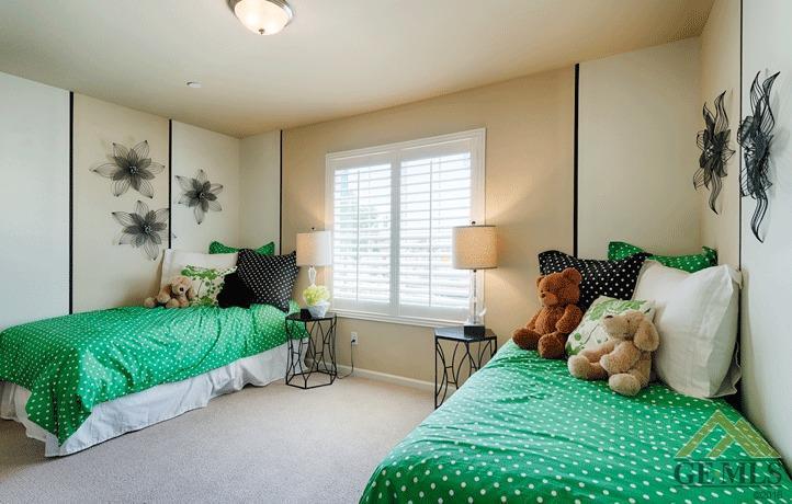 5700 Samuelson Street Bakersfield, CA 93313 - Photo 5 of 36