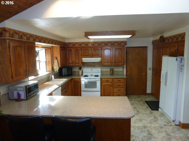 8298 River Road Northeast Keizer, OR 97303 - Photo 4 of 28 Gallery Image 4
