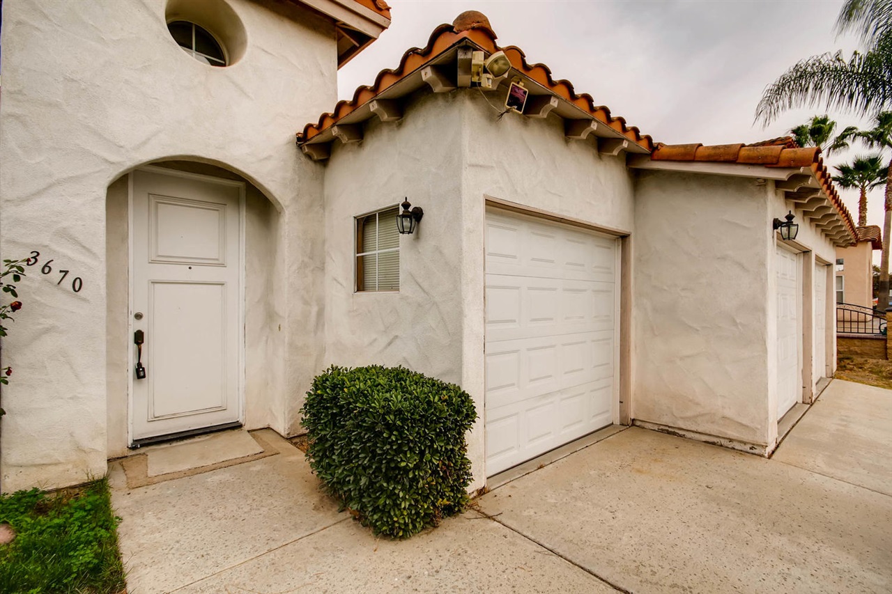 3670 La Mirada Drive San Marcos, CA 92078 - Photo 2 of 25