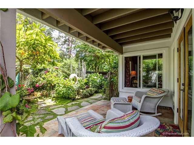 4664 Cordoba Way Oceanside, CA 92056 - Photo 3 of 25