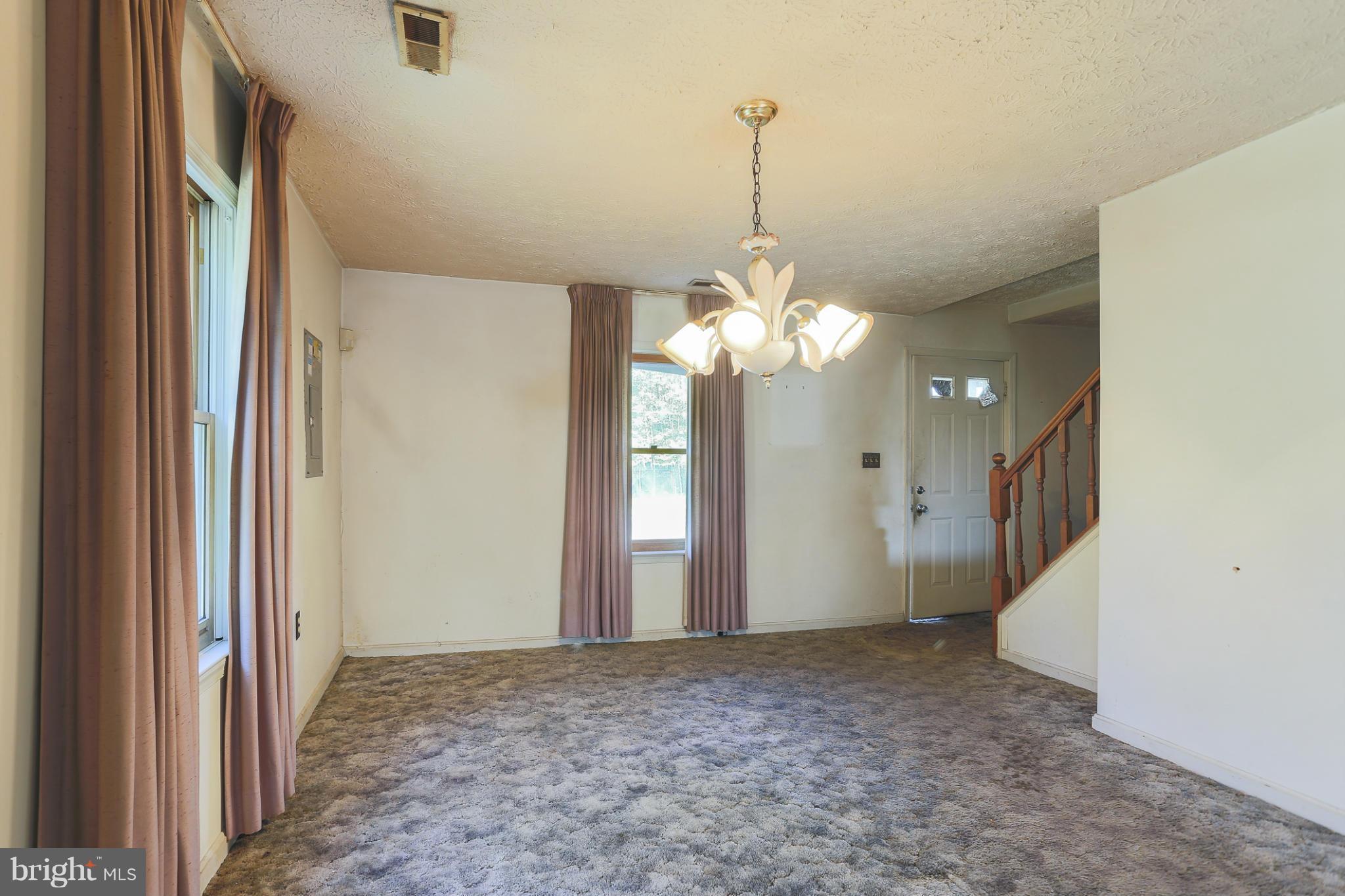 7114 Wright Road Hanover, MD 21076 - Photo 3 of 26