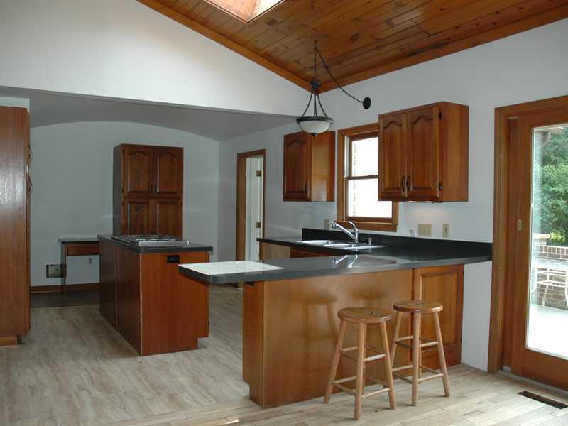 4185 Wallace Road Allison Park, PA 15101 - Photo 11 of 23 Gallery Image 11