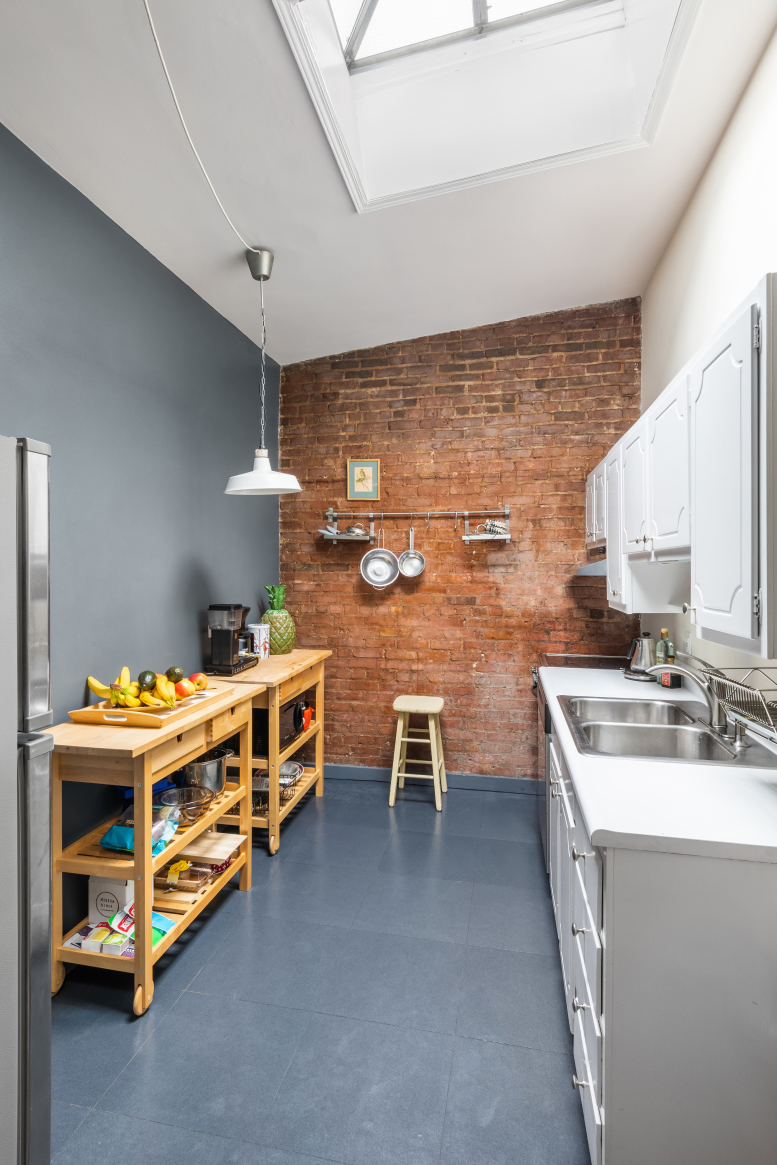 342 West 22nd Street, Unit 3 Manhattan, NY 10011 - Photo 4 of 8