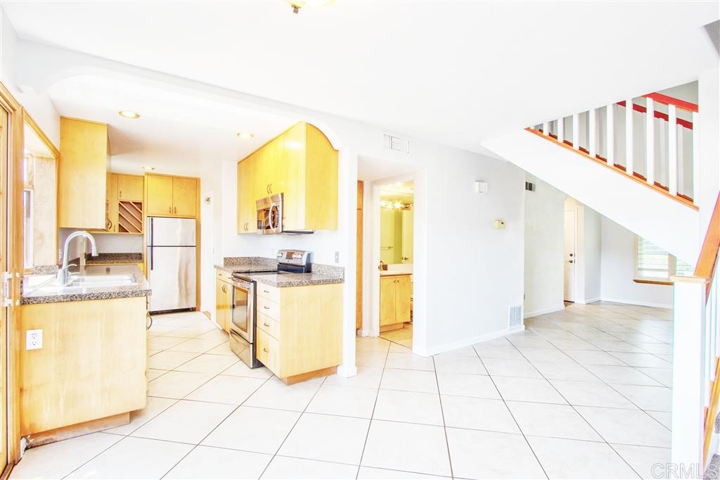 481 Bay Meadows Way Solana Beach, CA 92075 - Photo 8 of 25