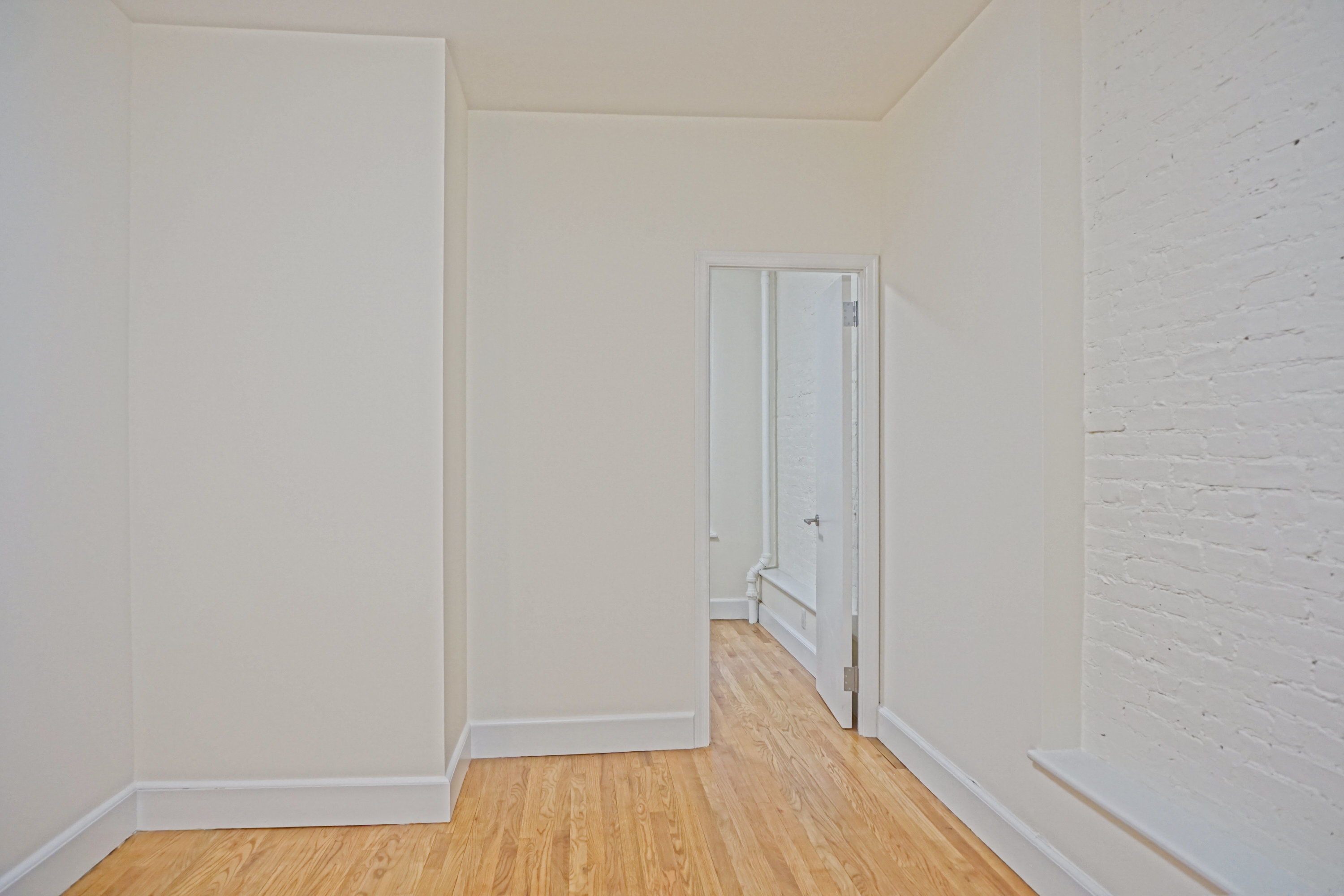 331 East 89th Street, Unit 1E Manhattan, NY 10128 - Photo 3 of 6
