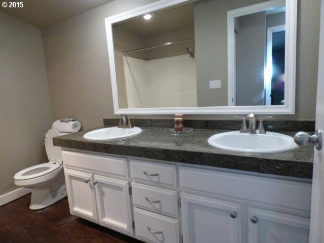 8442 Southwest Mohawk Street Tualatin, OR 97062 - Photo 6 of 10 Gallery Image 6