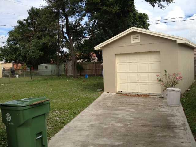 705 East 9th Court Hialeah, FL 33010 - Photo 3 of 12