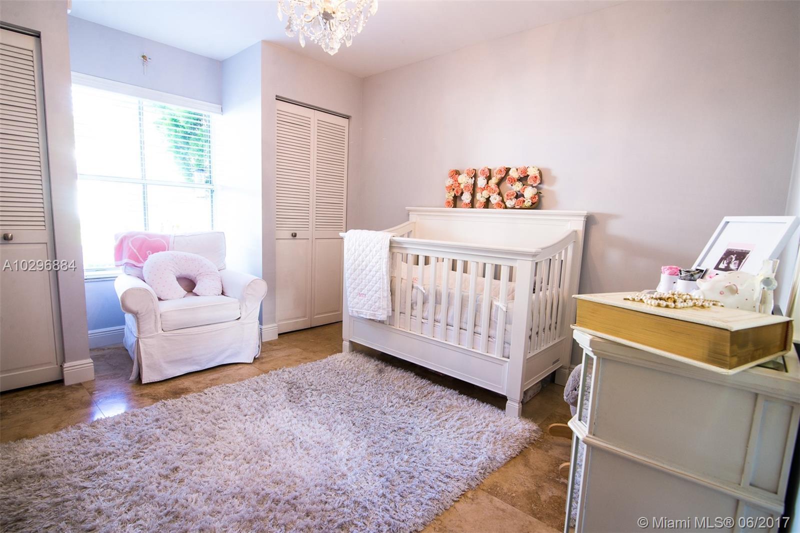 5571 Southwest 70th Place South Miami, FL 33155 - Photo 12 of 35