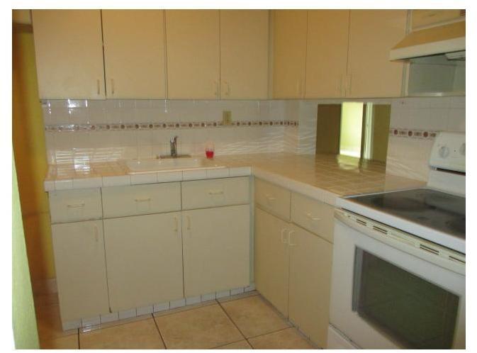 120 Royal Palm Road, Unit 209 Hialeah Gardens, FL 33016 - Photo 5 of 12