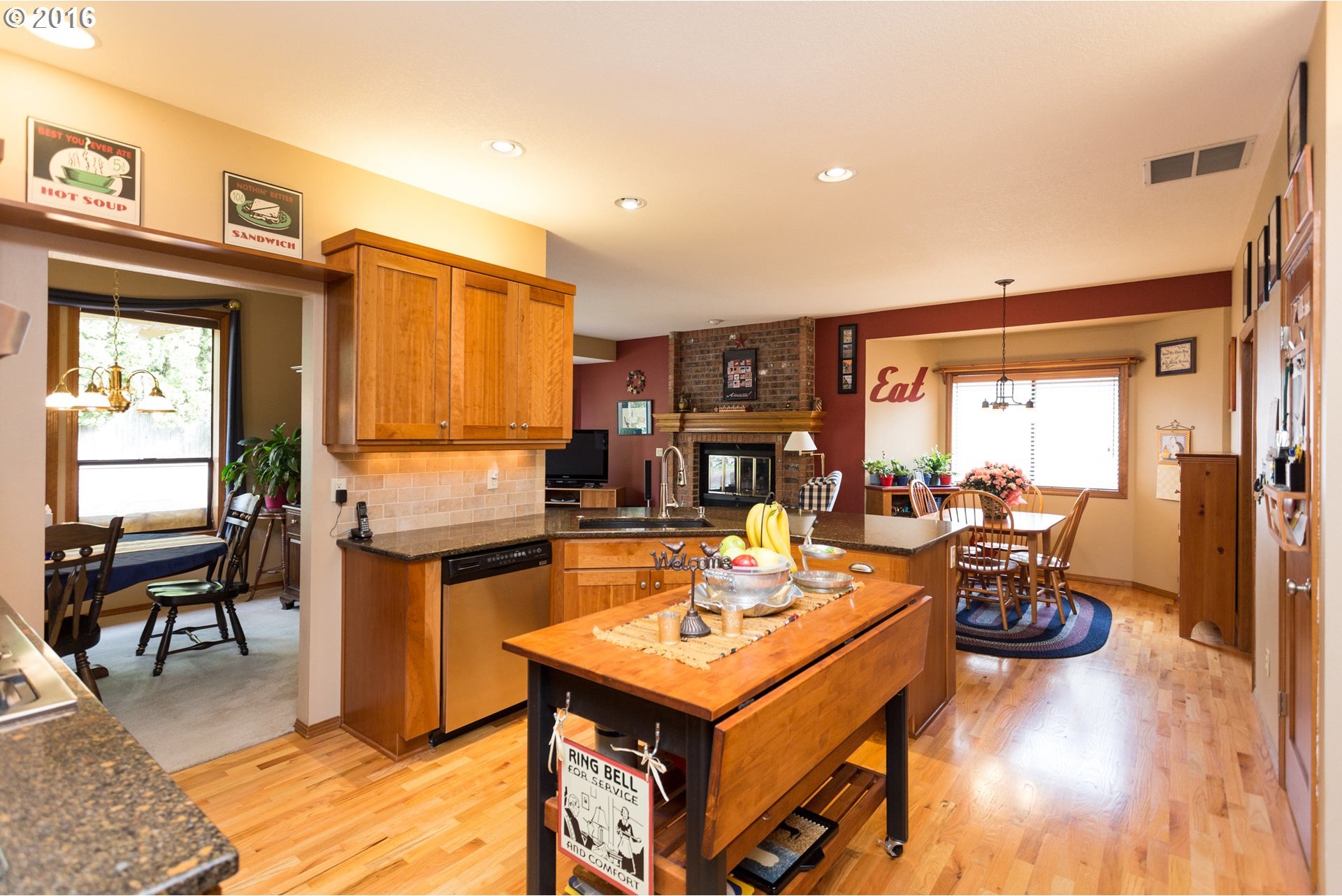 13935 Southwest Weir Road Beaverton, OR 97008 - Photo 10 of 25 Gallery Image 10