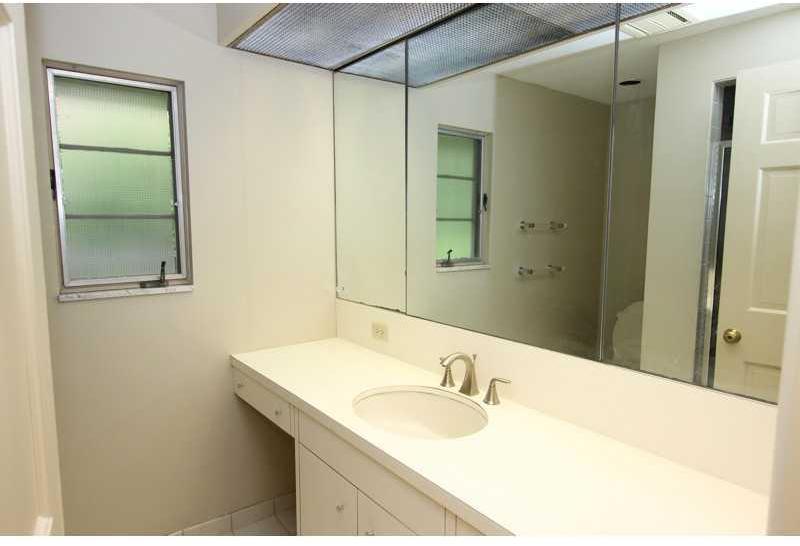 708 Pinetree Road Mt. Lebanon, PA 15243 - Photo 10 of 24 Gallery Image 10