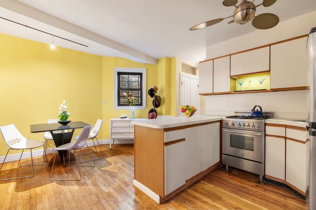 $675,000 | 85 Stanton Street, Unit 3B | Lower East Side