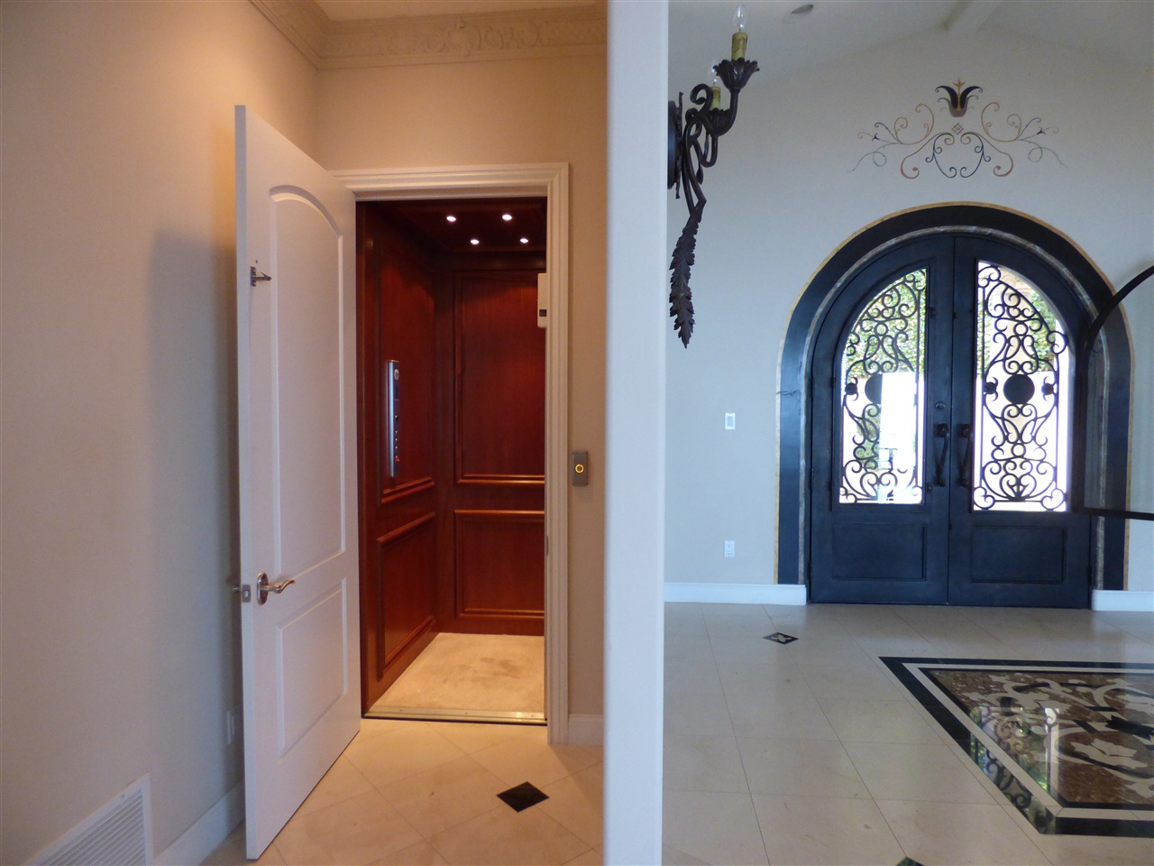 7403 Hillside Drive La Jolla, CA 92037 - Photo 20 of 25 elevator