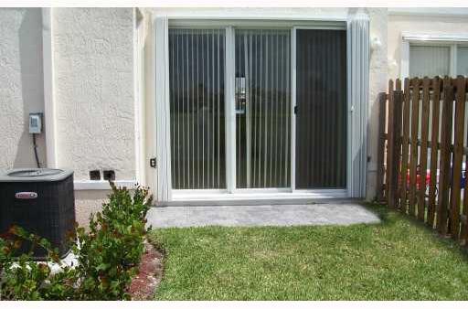 230 Southeast 29th Avenue, Unit 4 Homestead, FL 33033 - Photo 12 of 16