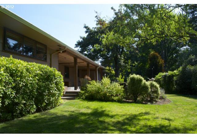 9816 Southwest Arborcrest Way Portland, OR 97225 - Photo 4 of 16 Gallery Image 4
