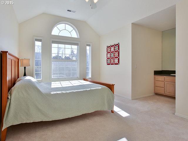 2537 Northwest Mill Pond Road Portland, OR 97229 - Photo 9 of 16 Gallery Image 9
