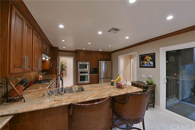 663 Colonial Circle Fullerton, CA 92835 - Photo 17 of 46