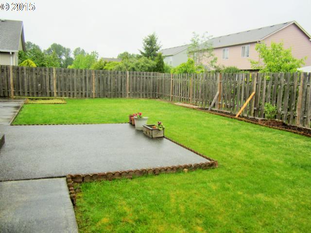 1805 Northeast Gertz Road Portland, OR 97211 - Photo 15 of 16 Gallery Image 15