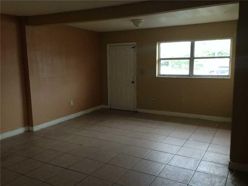 790 Southeast 8th Avenue Hialeah, FL 33010 - Photo 3 of 6