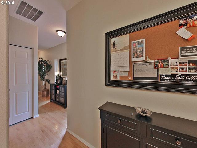 9514 Southwest Commons Court Beaverton, OR 97005 - Photo 12 of 12 Gallery Image 12
