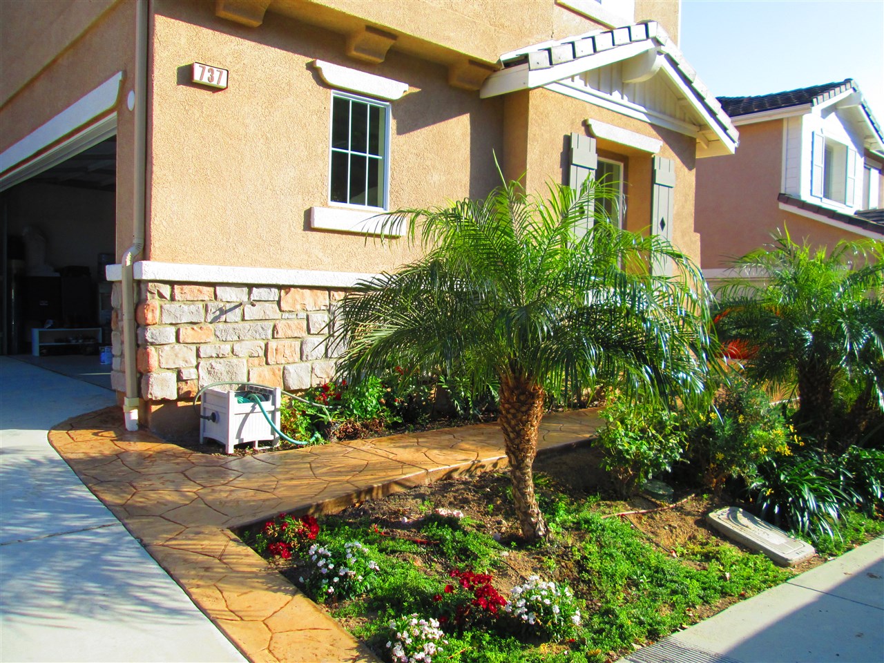 737 Helmsdale Road San Marcos, CA 92069 - Photo 2 of 25 Gallery Image 2