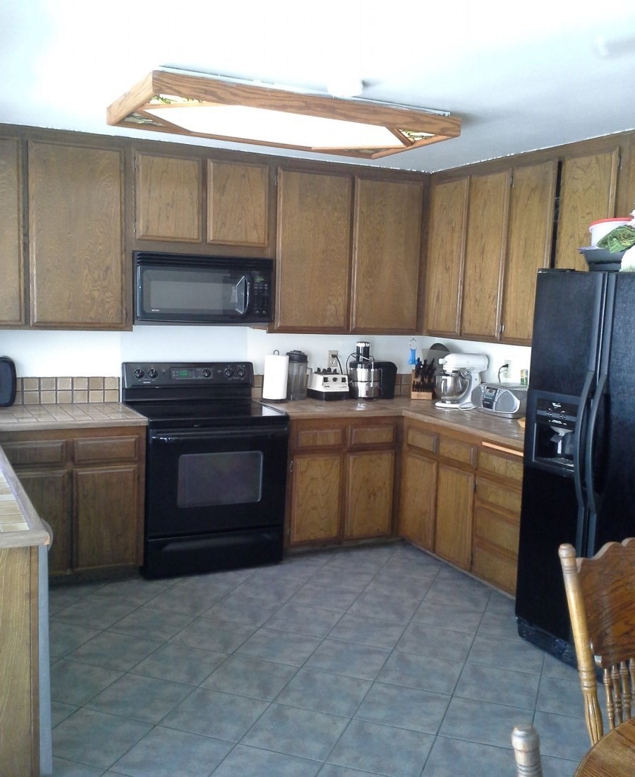 2978 Shady Pine Street Spring Valley, CA 91978 - Photo 3 of 23 Gallery Image 3