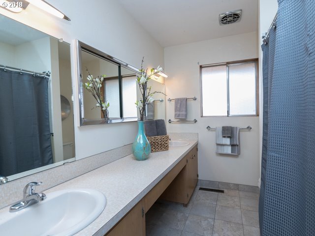 5120 Southwest Erickson Avenue Beaverton, OR 97005 - Photo 17 of 29