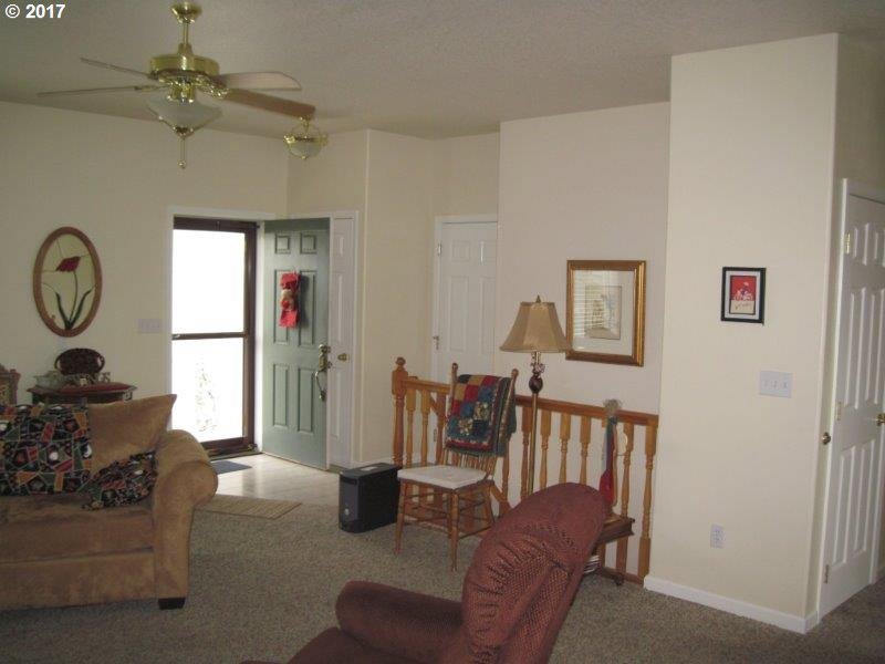 451 Northwest 21st Street Pendleton, OR 97801 - Photo 11 of 29