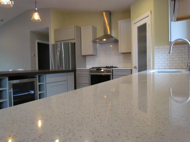 775 Northwest Loop Road White Salmon, WA 98672 - Photo 5 of 8 Gallery Image 5