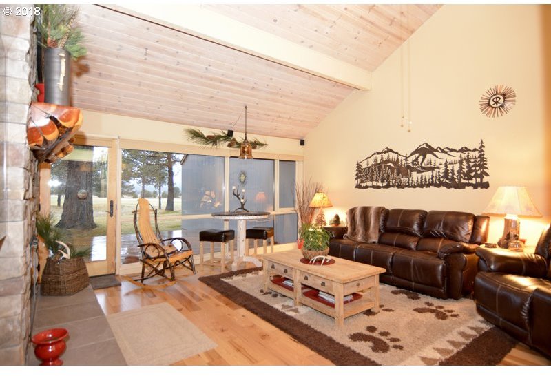 57248 Island Road, Unit 48 Sunriver, OR 97707 - Photo 6 of 25