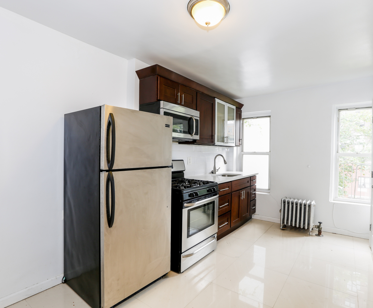 874 Bergen Street, Unit 1L Brooklyn, NY 11238 - Photo 2 of 6