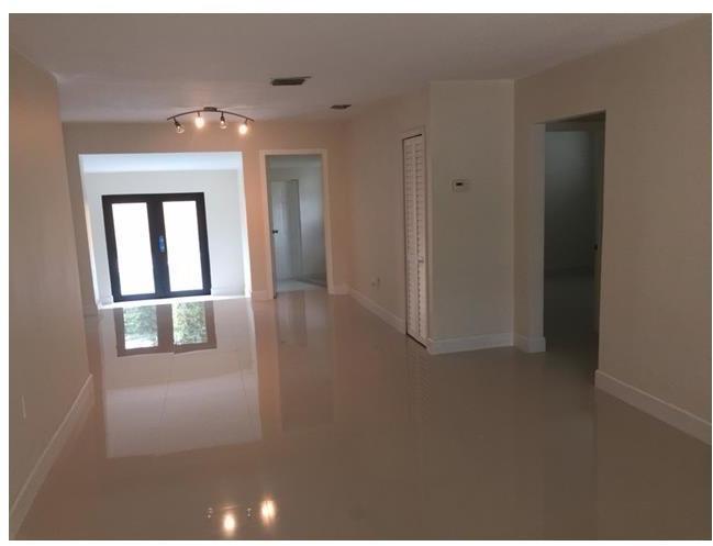 2625 Southwest 67th Avenue Miami, FL 33155 - Photo 2 of 11