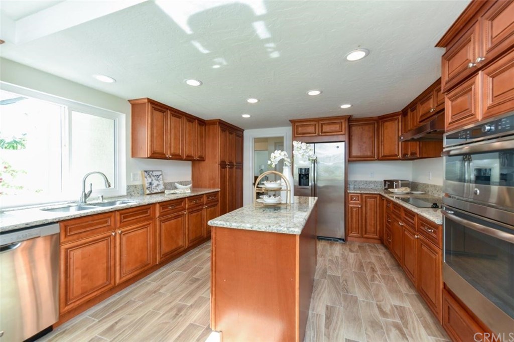 48 Sunlight Irvine, CA 92603 - Photo 12 of 60